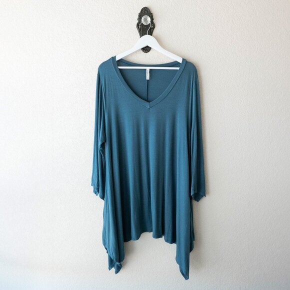 Emerald Teal Tunic with Pockets | Women’s 2X | Flowy V-Neck Top Made in USA - Picture 1 of 8